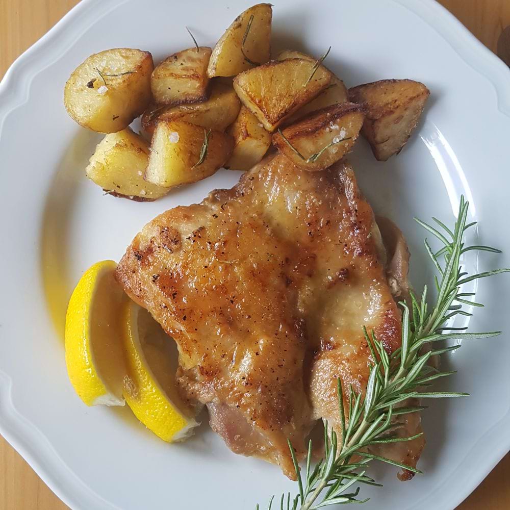 鶏もも肉のローズマリー焼き　【ふらかつ】