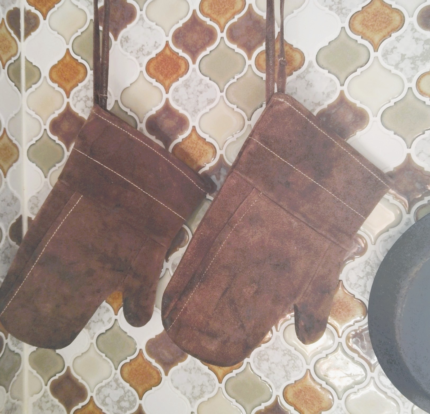 名古屋モザイク　コラベル　キッチン　タイル　セルフリノベーション　【ふらかつ】